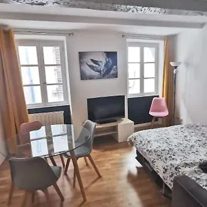 T1 Proche Rue Des Arts, Du Port Et De L'opéra Appartement